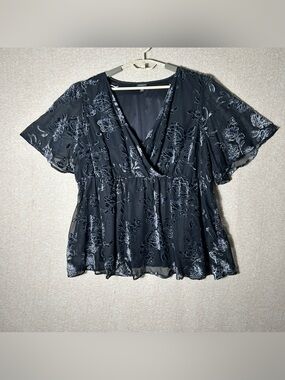 Torrid Velvet Burnout Blouse Womens 3X Black Peplum Goth‎ Dark Romantic Empire